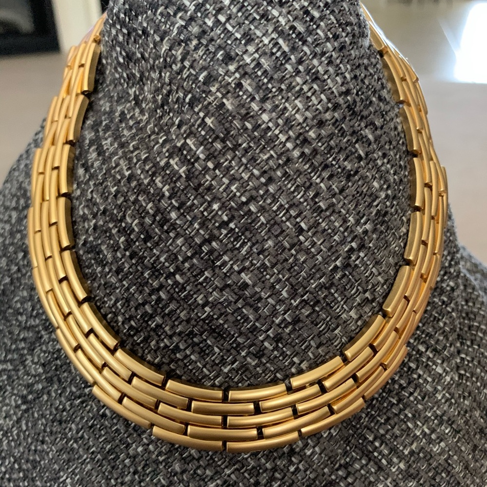 Monet vintage gold tone weave choker necklace